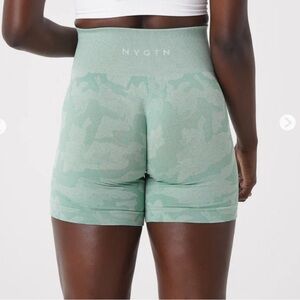 NVGTN Sage Camo Seamless Shorts, Women’s sz Large